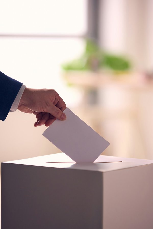 Devenir maire en 2026 : guide des étapes et conditions essentielles